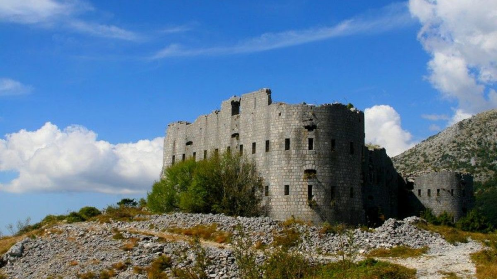 Karuc fortress - Share Montenegro