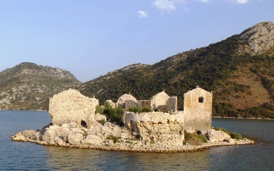 Remains of the fortress on Grmozur - Mladen Stojovic