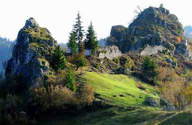 Remains of Koznik fortress hounted location