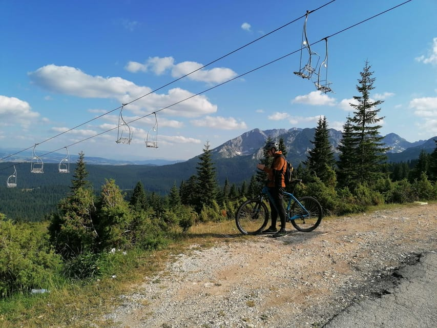 Biking tours of the lakes